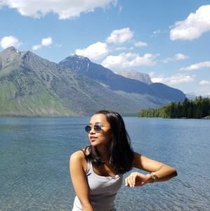 Meet your Posher, Alisa